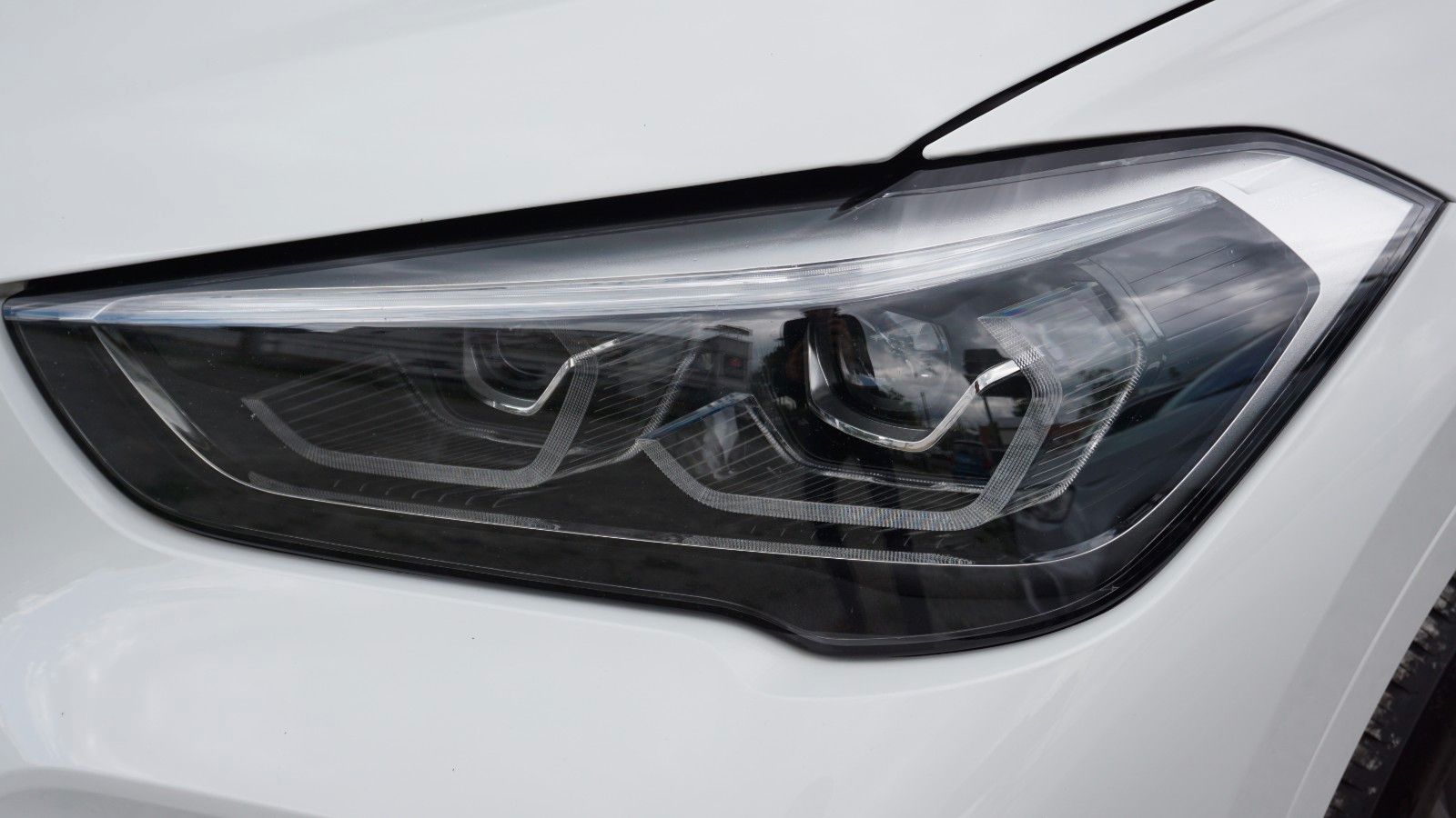 Fahrzeugabbildung BMW X1 sDrive 20 i M Sport,LED,Kamera,AHK, 8 fach be