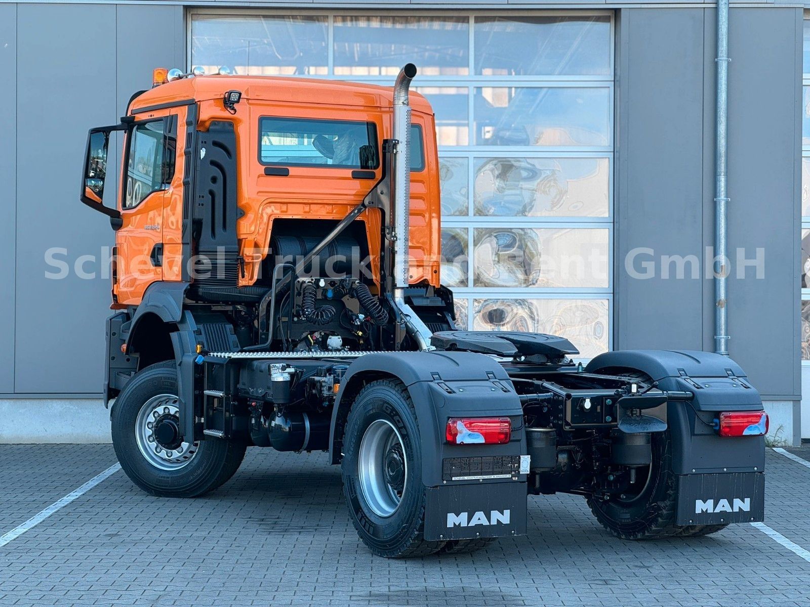 Fahrzeugabbildung MAN TGS 18.520 BL SA 4x4 mit Hydraulikvortbere* AhK
