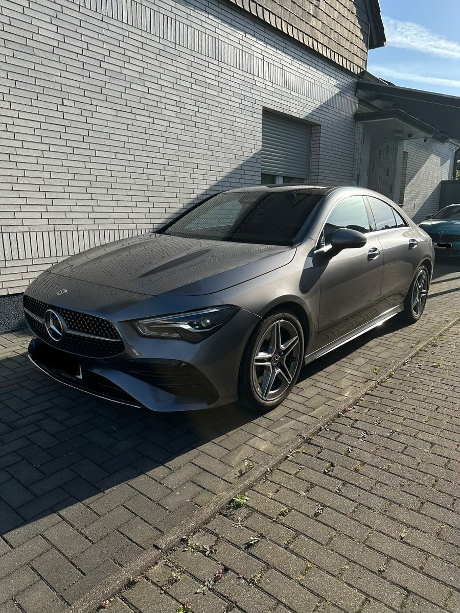 MERCEDES-BENZ CLA 200 Coupé , AMG, Garantie/ Panorama