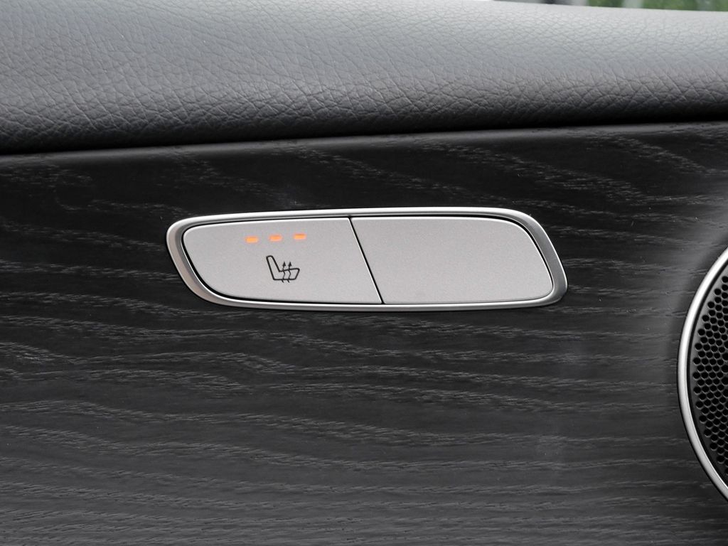 Mercedes-Benz E 200 4M T |Avantgarde|NAVI|ILS|PANO|AHK|MBeam