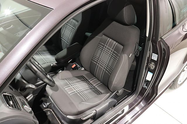 Polo Comfortline 1.0 TSI LED PDC SHZ FREISP. DAB
