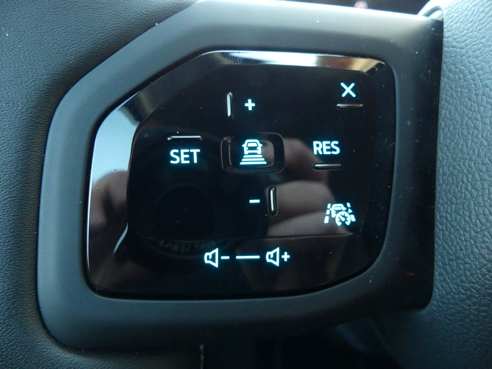 Fahrzeugabbildung Ford Explorer RWD*Extended*360 Kamera*Massagesitze*