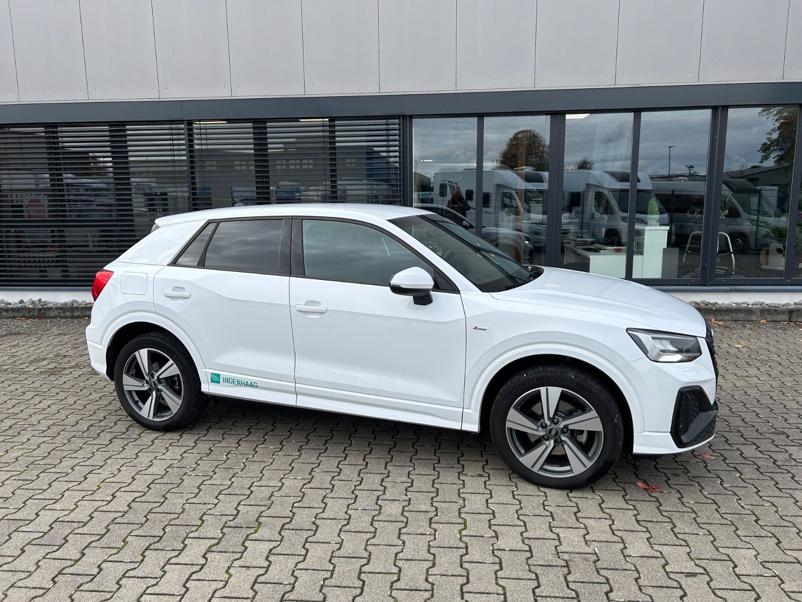 Fahrzeugabbildung Audi Q2 40 TFSI quattro S line
