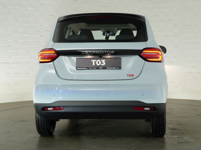 T03 DESIGN 37,3 kWH AT+NAVI+RÜCKFAHRKAMERA+PANOR