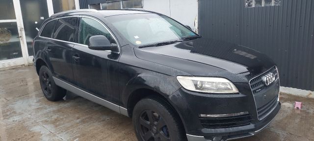 Audi Q7 3l v6 4x4 euro4 leder klima ahk 7sitzer