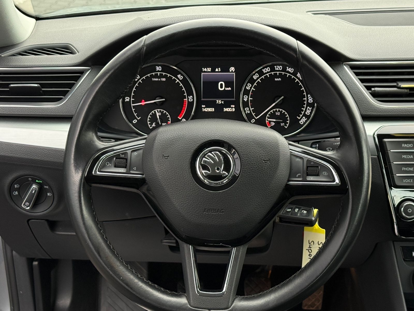 Superb Lim. Ambition 2.0 TDI Navi Bi-Xenon