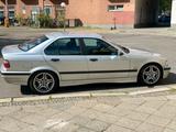 BMW e36 318i - BMW 318: Limousine, E36