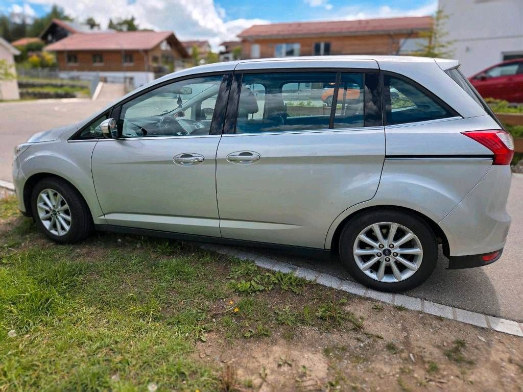 Image of Ford Grand C-Max