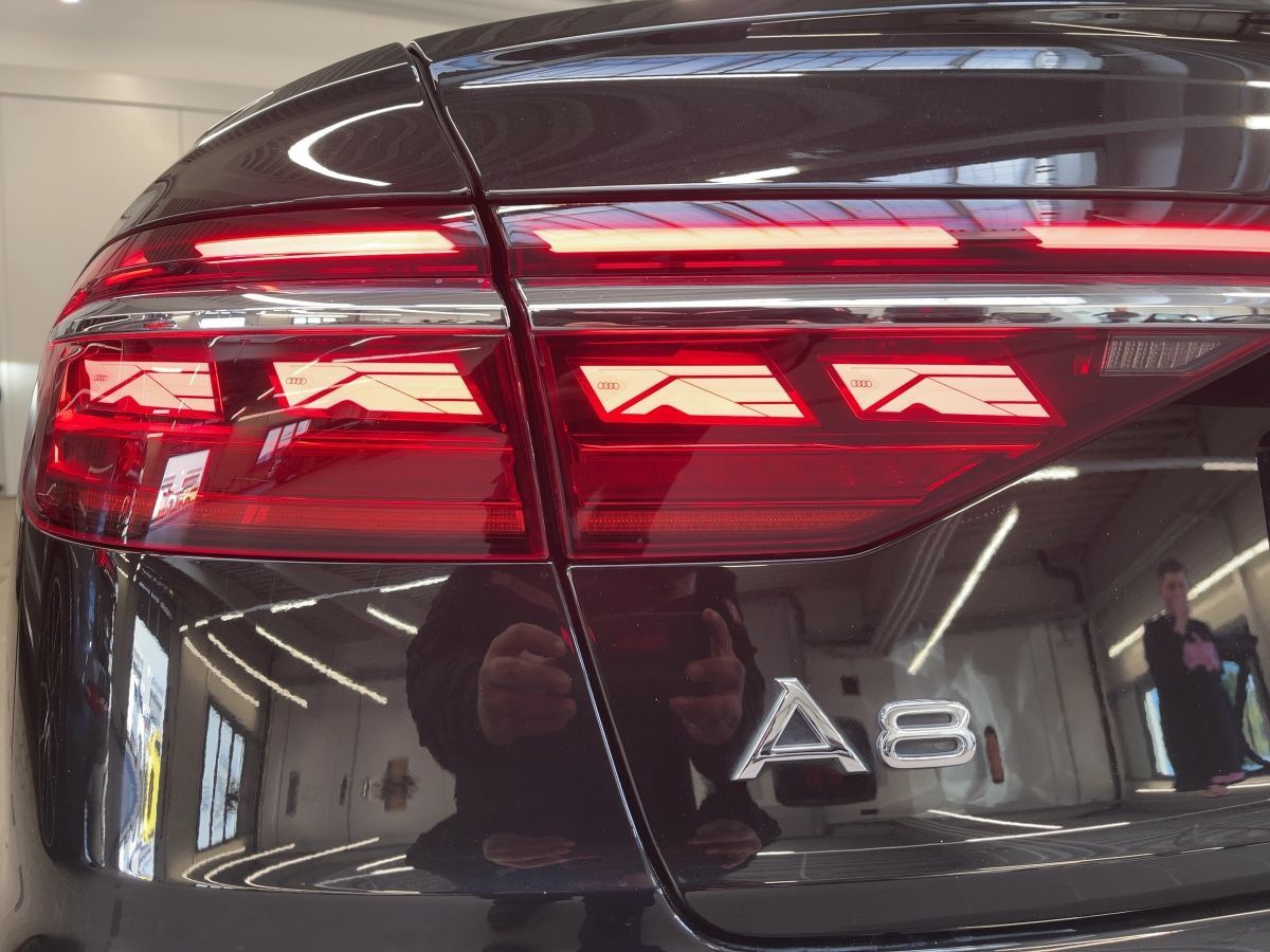 Audi A8 - Bild 13