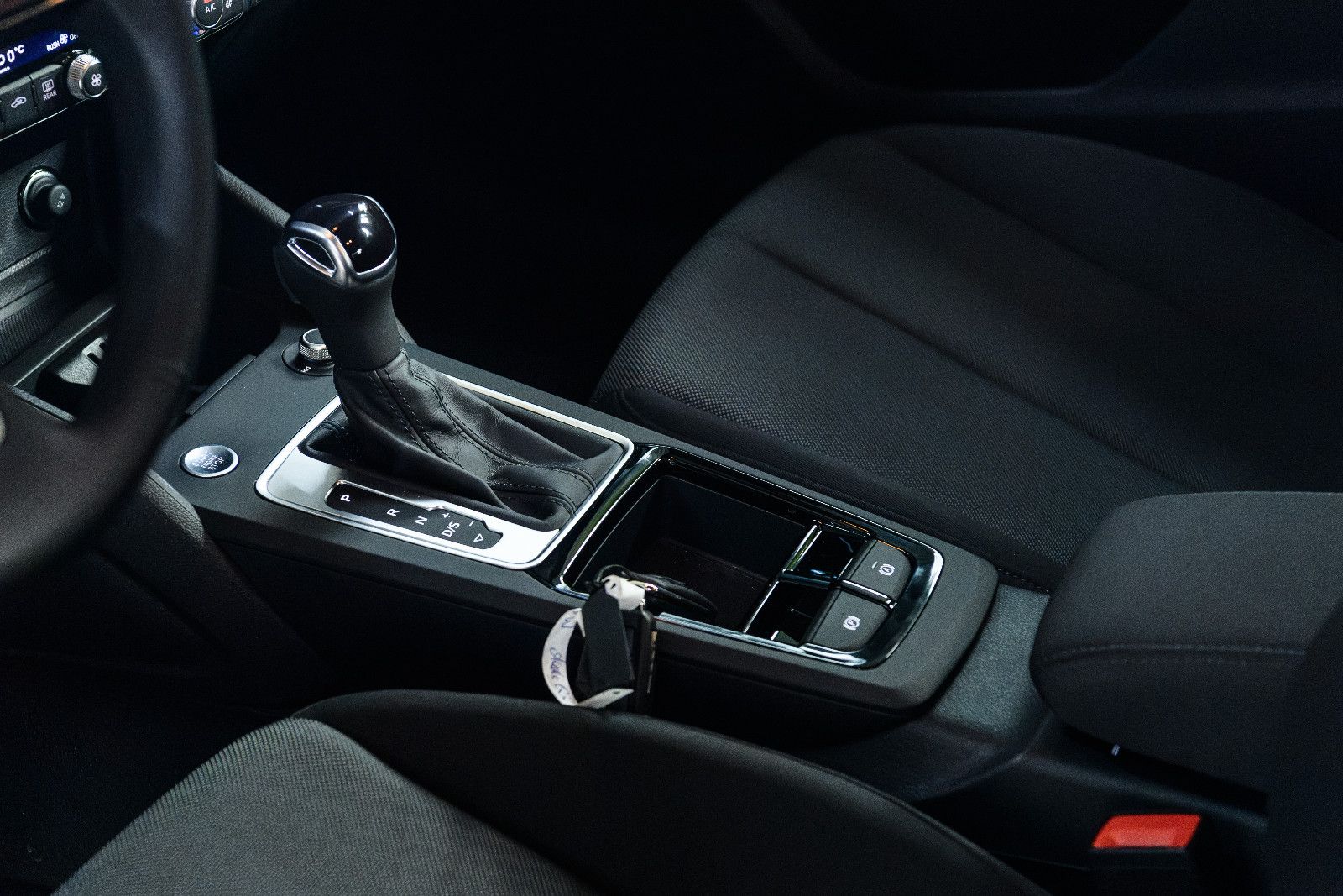 Fahrzeugabbildung Audi Q2 35 TFSI +Kamera +Sitzheizung +DAB