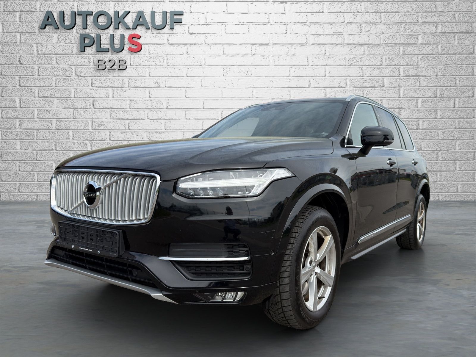 Volvo XC90 - 1