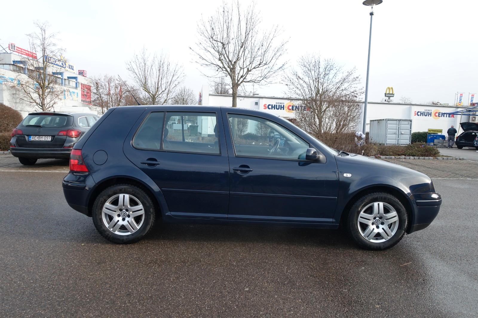 Volkswagen Golf 1.6L AUTO   Highline Behindertengerecht!!!