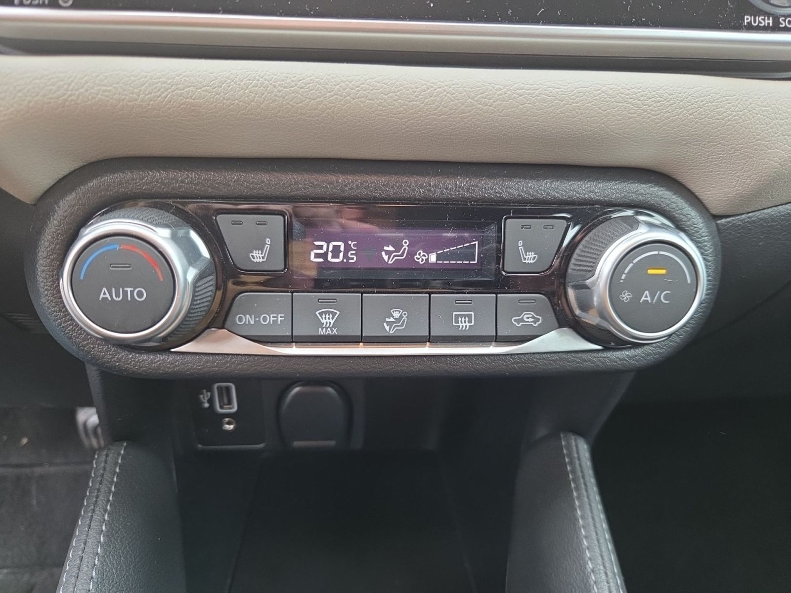Fahrzeugabbildung Nissan Micra 1.0 IG-T N-Way N-Way 92 PS Schalter *ALLW
