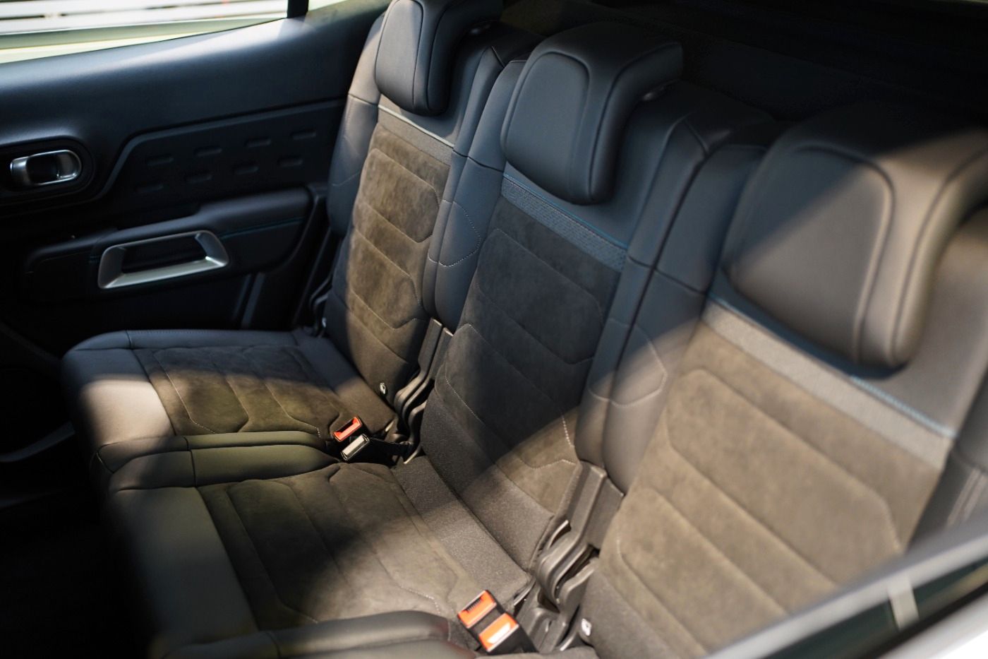 Fahrzeugabbildung Citroën C5 Aircross BlueHDi 130 EAT8 Max Panoramadach