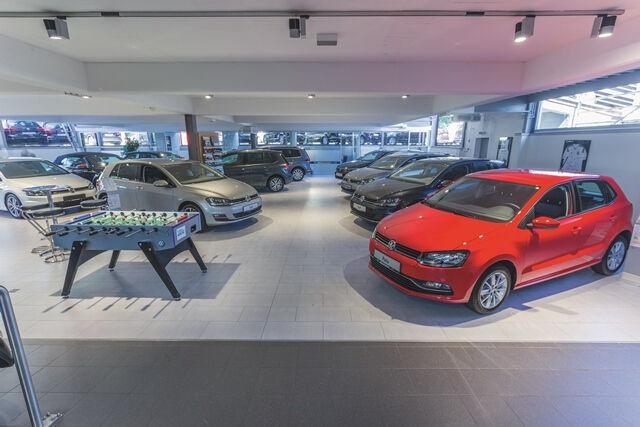 showroom-image-bottom