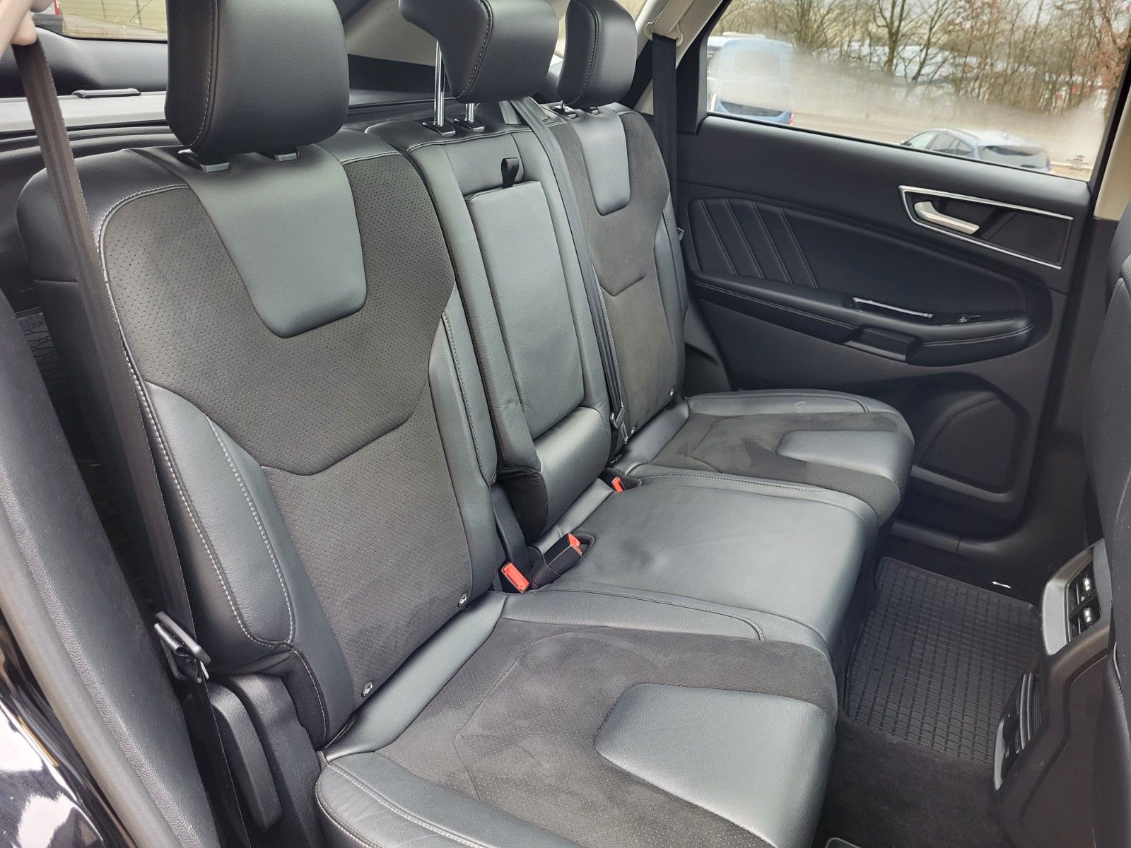 Fahrzeugabbildung Ford Edge Sport 4x4 Autom. Winter P., Kamera, Navi