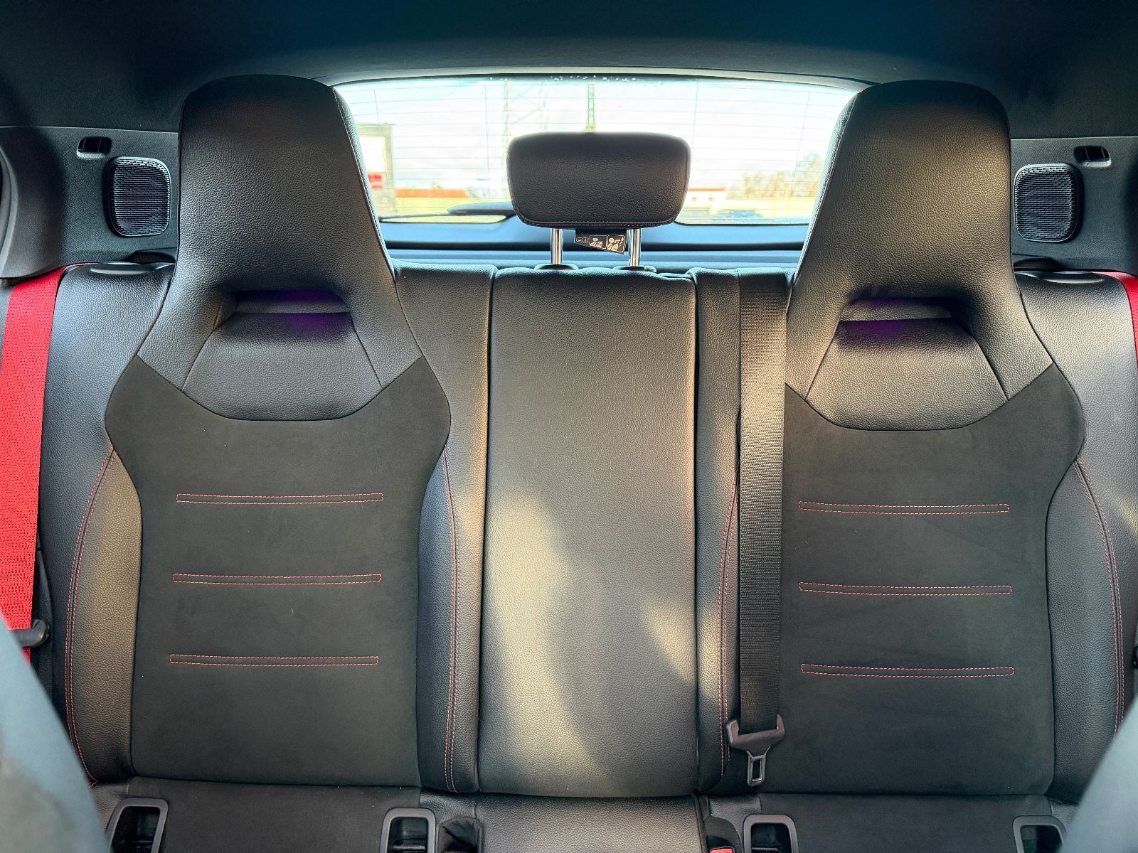 Fahrzeugabbildung Mercedes-Benz A 35 AMG 4Matic*BURMESTER*PANO*LED*ALCANTARA*19"