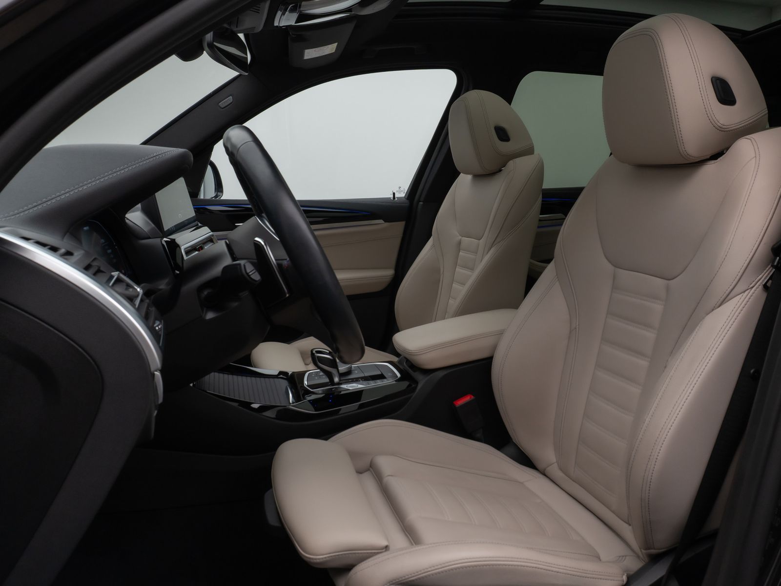 Fahrzeugabbildung BMW X3 M40i  Panorama Kamera HUD DAB H/K Komfort 20"