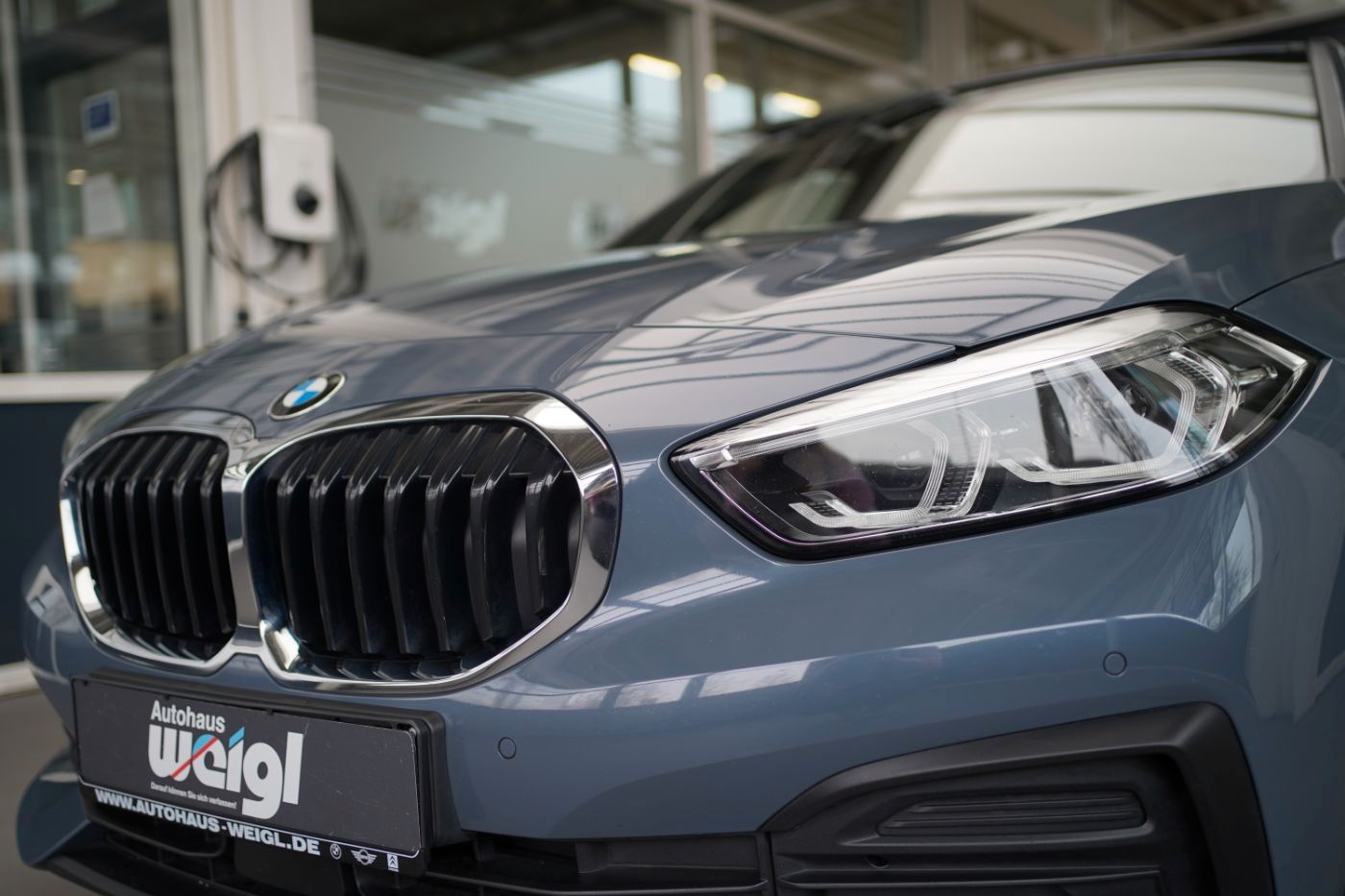 Fahrzeugabbildung BMW 118iA Advantage +LiveCockpitProf+Multi-Sport-Len