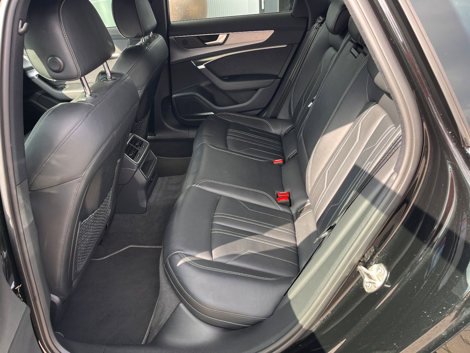 Fahrzeugabbildung Audi A6 Avant 40 TDI quattro sport S-line