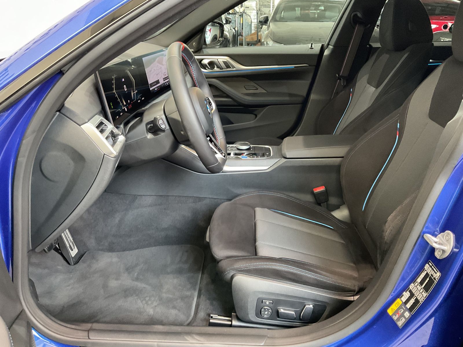 Fahrzeugabbildung BMW i4 M50 M Sportpaket pro, 19" LMR