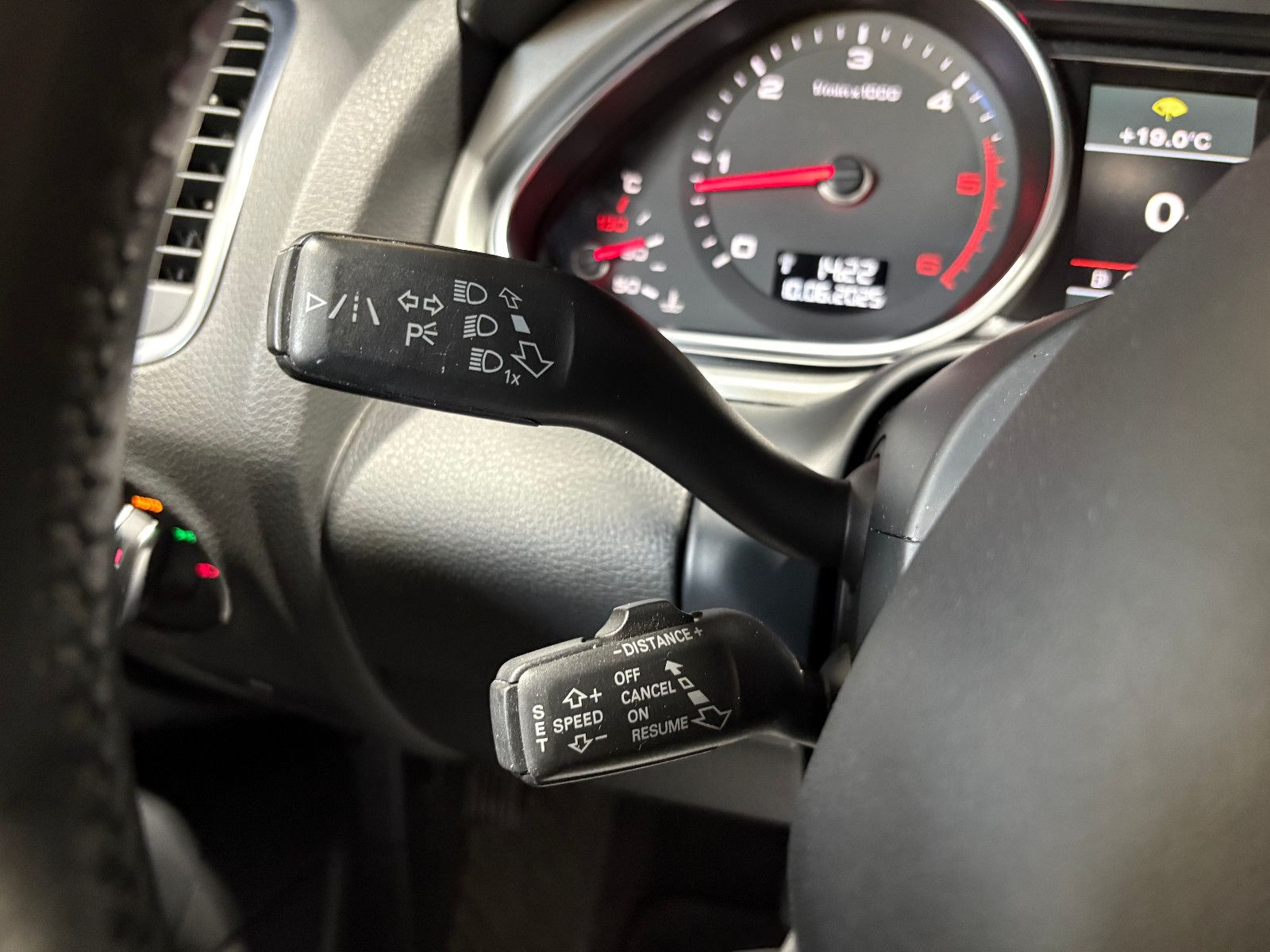 Fahrzeugabbildung Audi Q7 3.0 TDI quattro/S-LINE/MEMORY/XENON/7-SITZ/V6