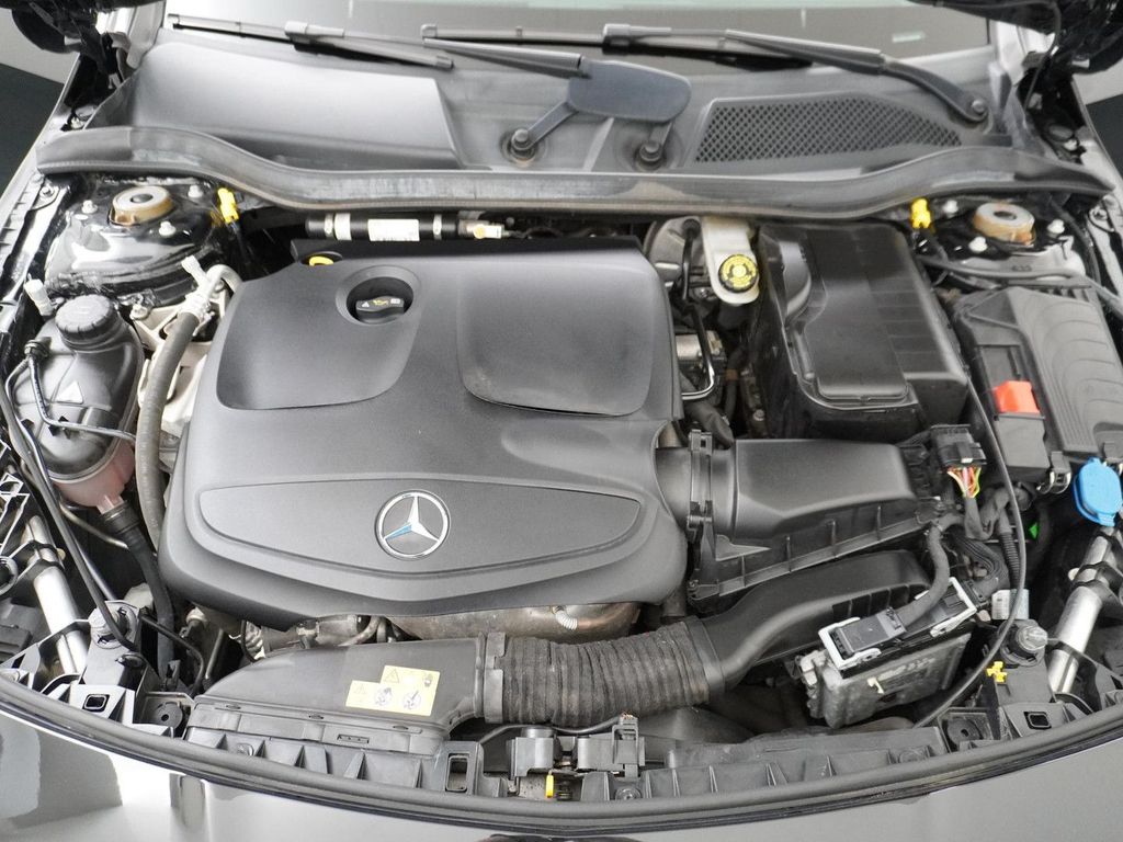 Mercedes-Benz CLA 250 Shooting Brake Sport 4MATIC Business kam