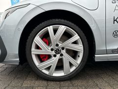 Fahrzeugabbildung Volkswagen Golf VIII 1.5 GTE DSG FACELIFT PANO HuD AHK