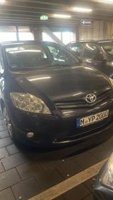 Toyota Auris 1,4-l-D-4D Life+ Life+ - Toyota Auris Gebrauchtwagen in München