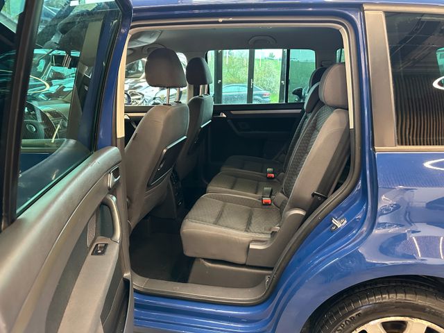 Volkswagen Touran  *7Sitzer*Navi*DSG*Sitzh*BiXenon*