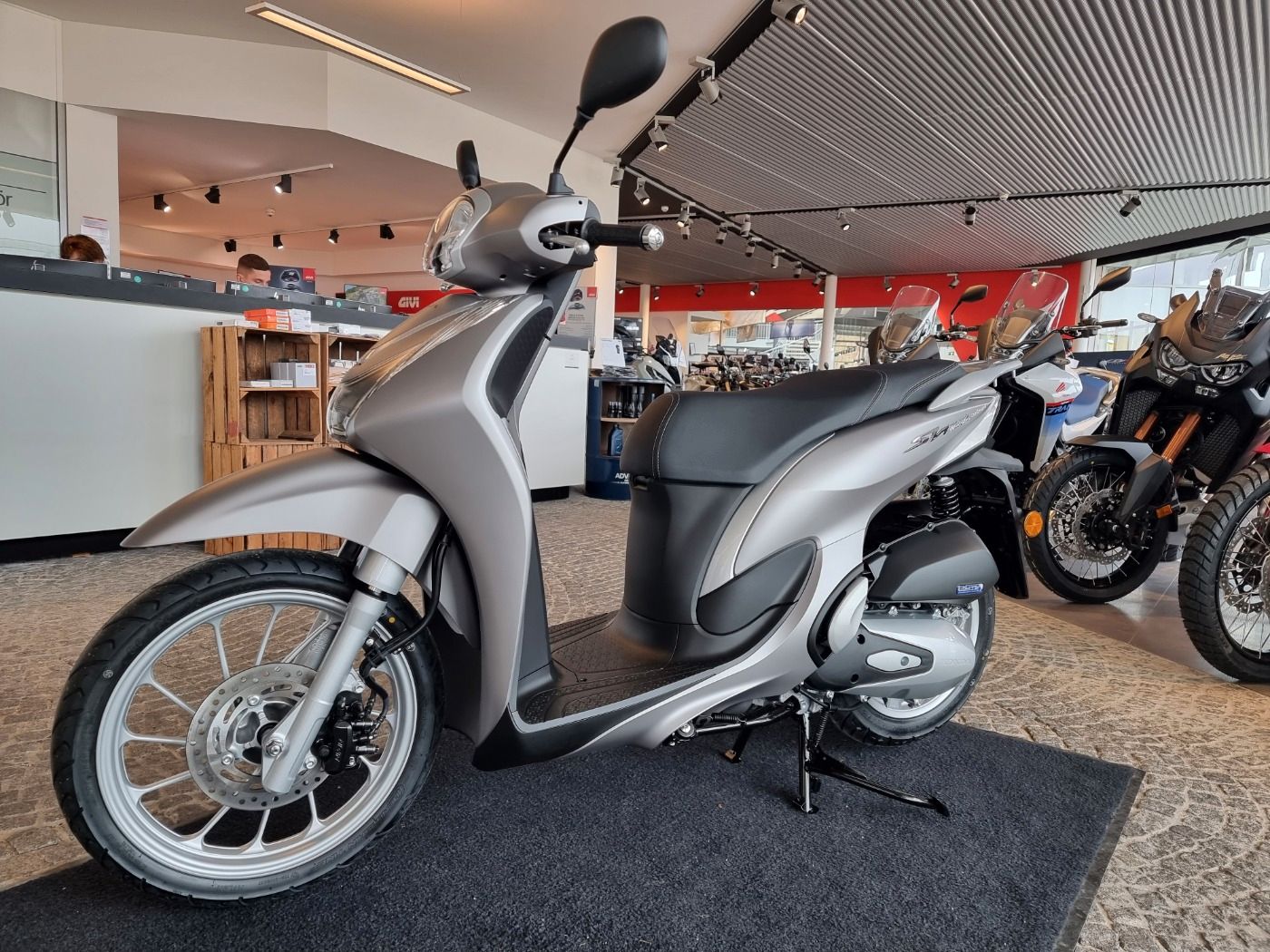 Fahrzeugabbildung Honda SH 125 Mode 2024 auch andere Farben 2025