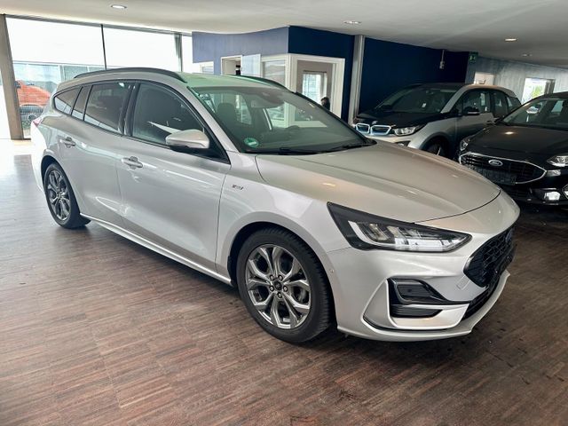 Fahrzeugabbildung Ford Focus Turnier ST-Line