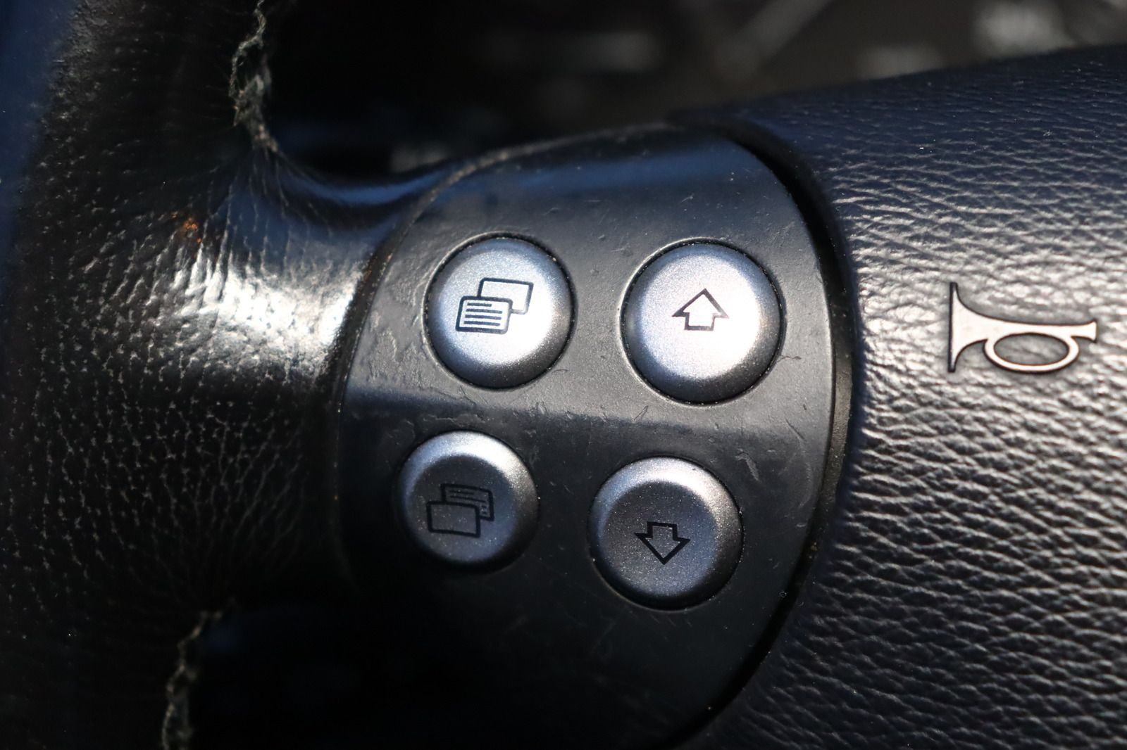 Fahrzeugabbildung Mercedes-Benz C 320 CDI * Leder * Navi * PDC