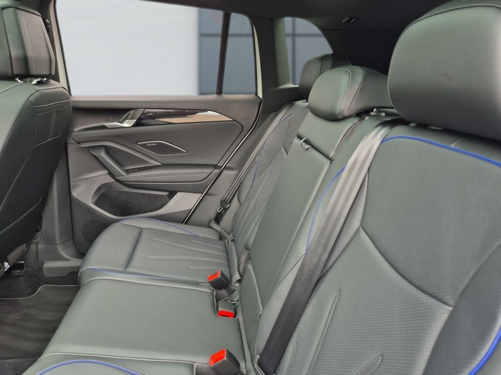 Tiguan 1.5 TSI eHybrid R-Line *DSG*AHK*PANO*BLAC