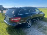 Mercedes-Benz E200 - Mercedes-Benz 200: 200e