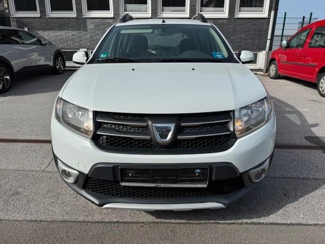 Dacia Sandero 2014 — салон