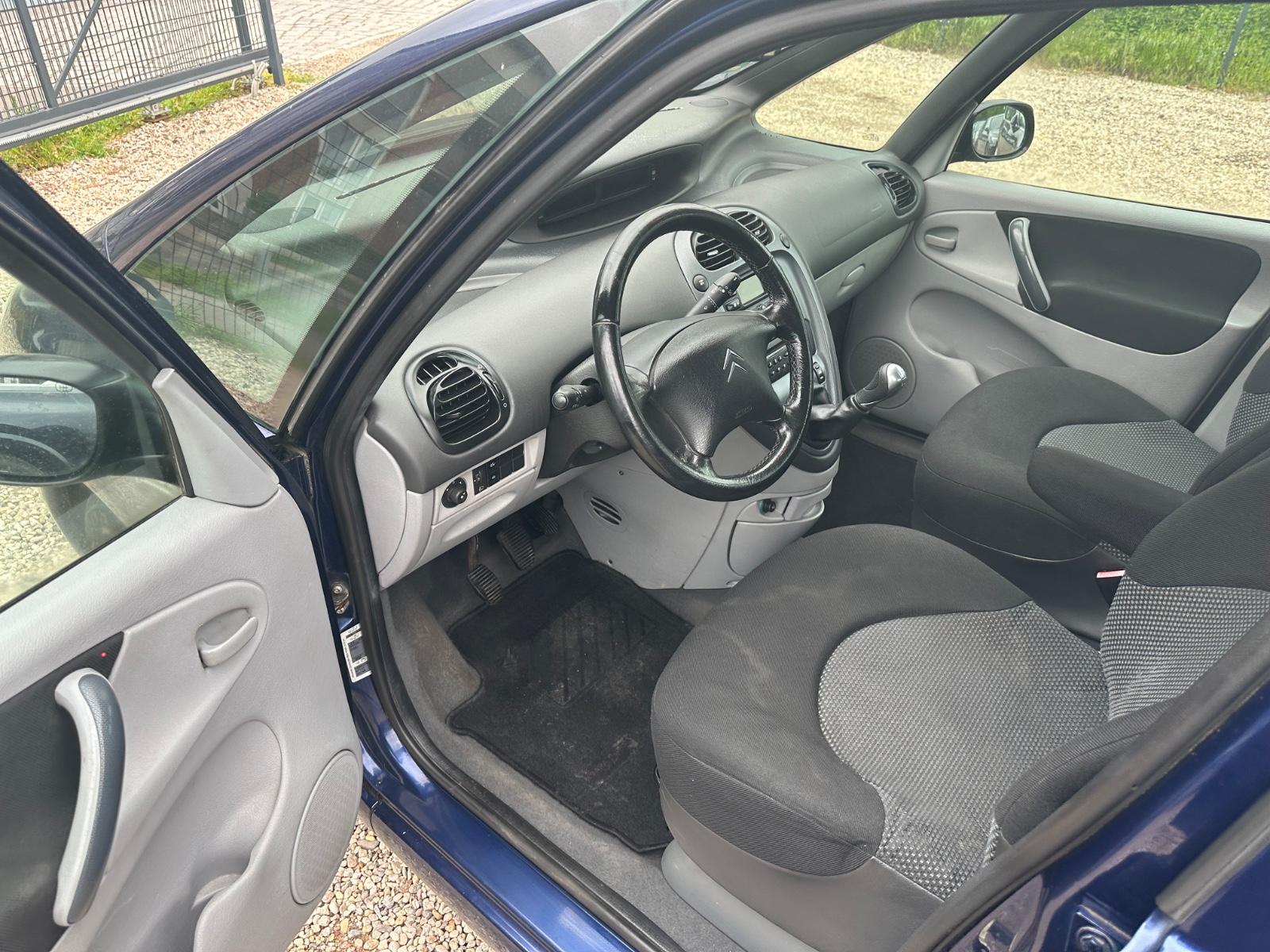 Citroën Xsara Picasso 1,6 16VConfort/Klima/AHK/TÜV-08-27