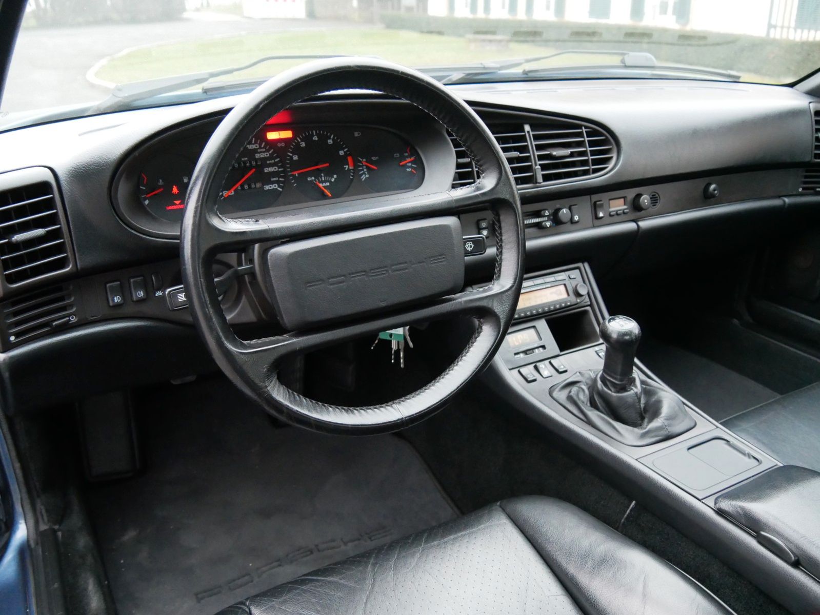 Fahrzeugabbildung Porsche 944 Turbo