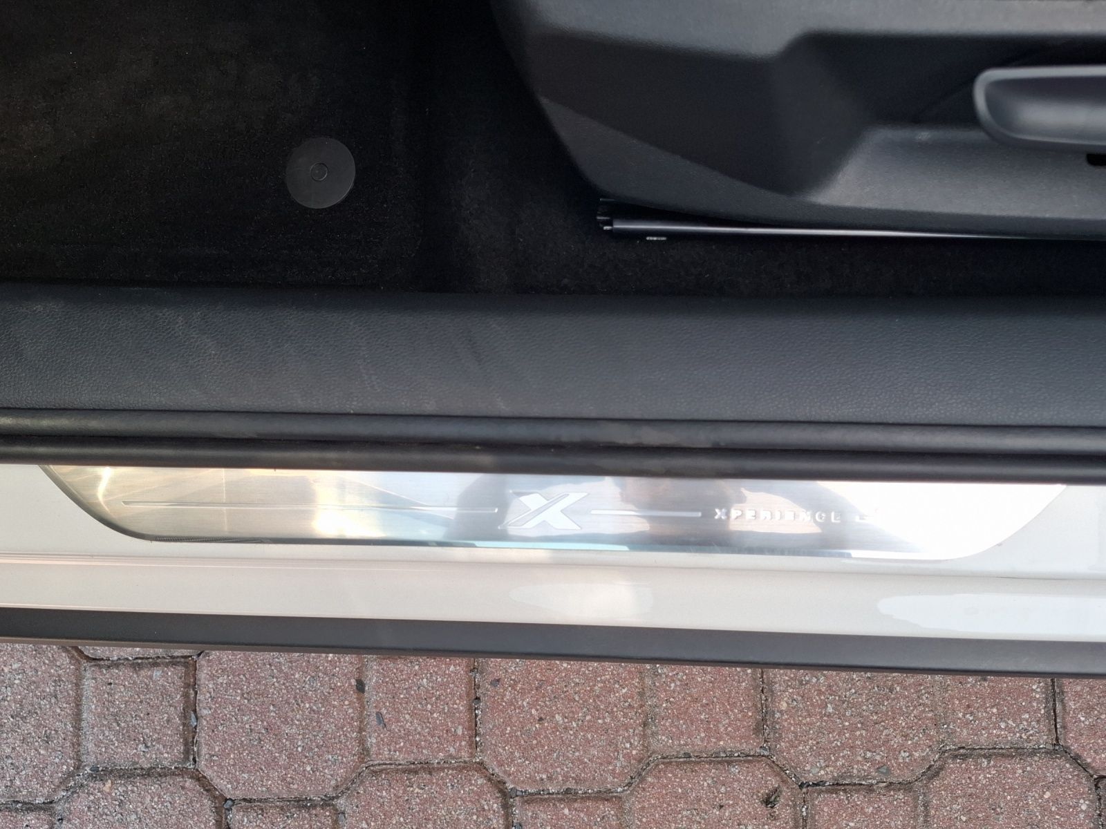 Fahrzeugabbildung SEAT Arona TSI Xperience DSG LED CarPlay VC ACC RFK S