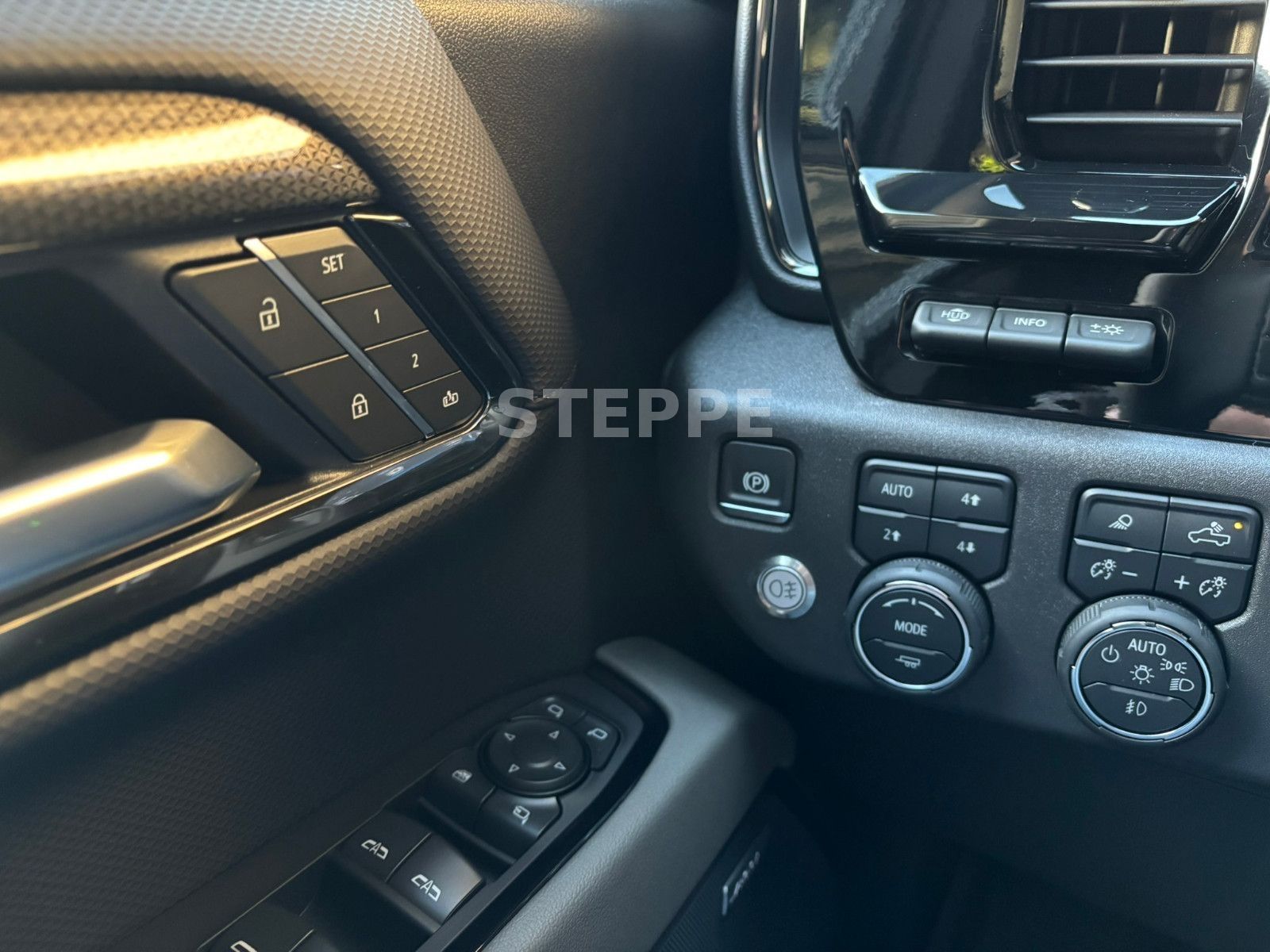 Chevrolet 2025 Silverado ZR2 6,2V8 Crewcab Tech-Pack. AHK