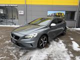 Volvo V40 Momentum/R DESIGN/SHZ/TEMPOMAT/8xBEREIFT - Volvo V40: D