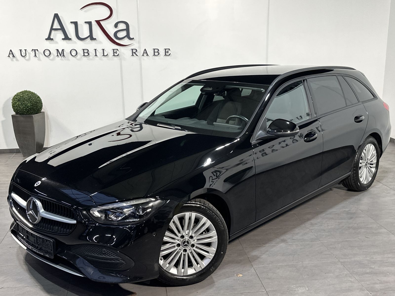 Fahrzeugabbildung Mercedes-Benz C 200 T 4Matic NAV+LED+KAMERA+CARPLAY+BUSINESS