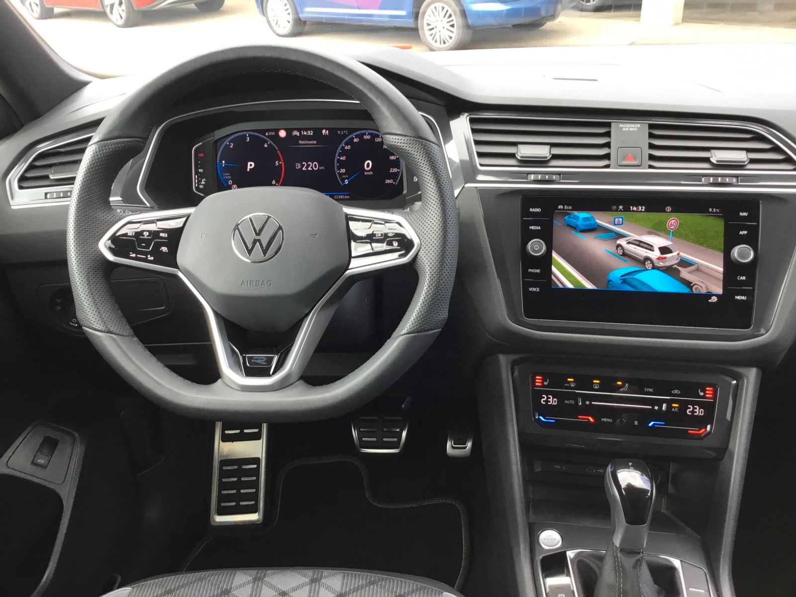 Fahrzeugabbildung Volkswagen Tiguan Allspace 2.0TDI DSG 4M R-Line+Standheizun