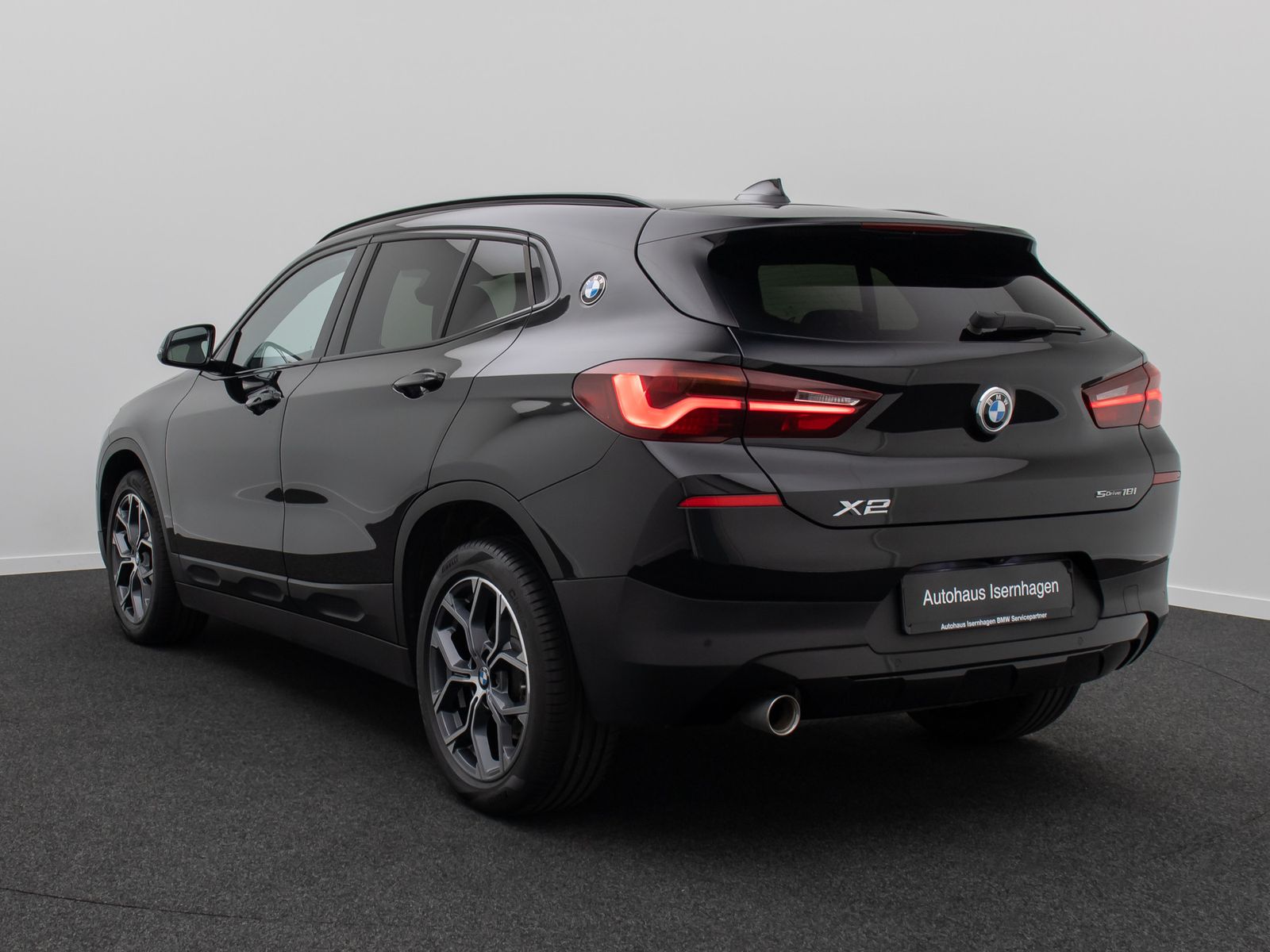Fahrzeugabbildung BMW X2 sD18i Sport HiFi Kamera DAB Panorama 18Zoll
