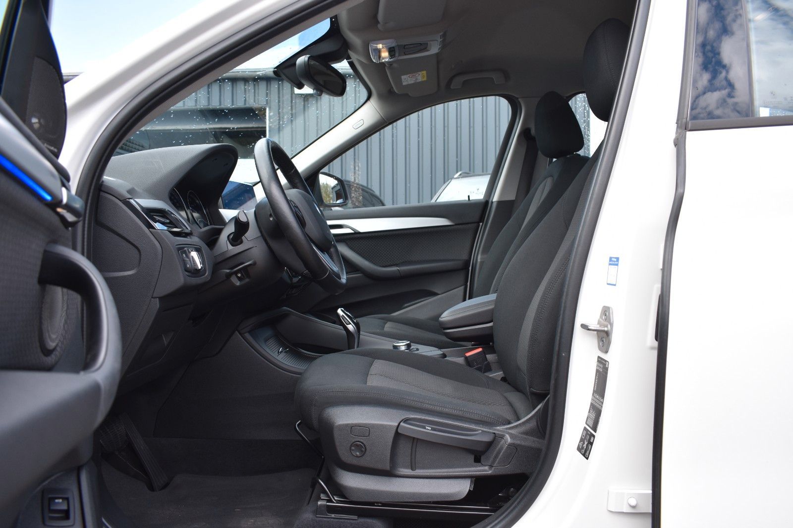Fahrzeugabbildung BMW X1 xDrive 20 d Advantage AHK H&K