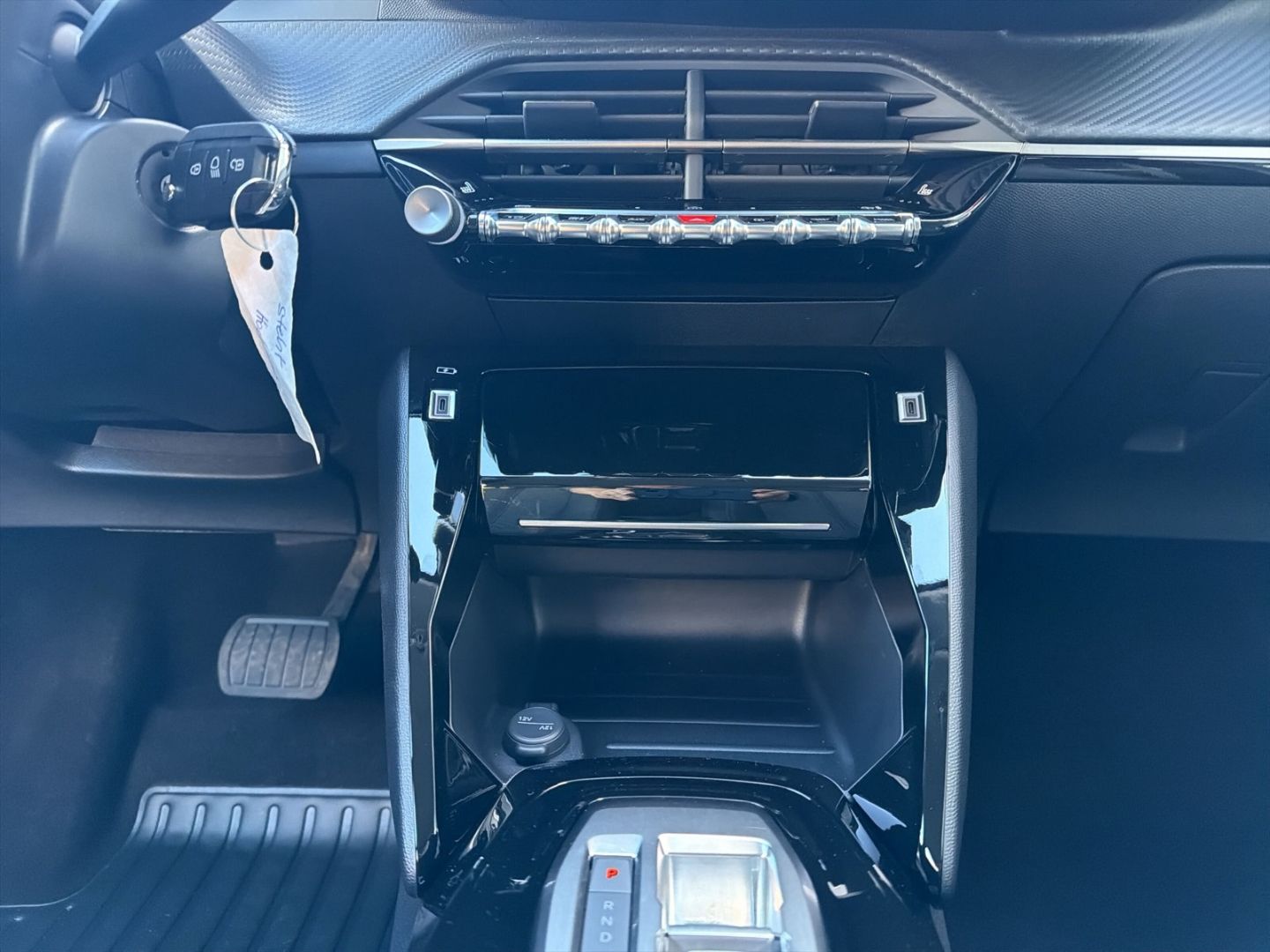 Peugeot 208 - Bild 11
