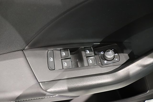 T-Cross GOAL 1.0 TSI ACC LED NAVI KAMERA PDC Ans