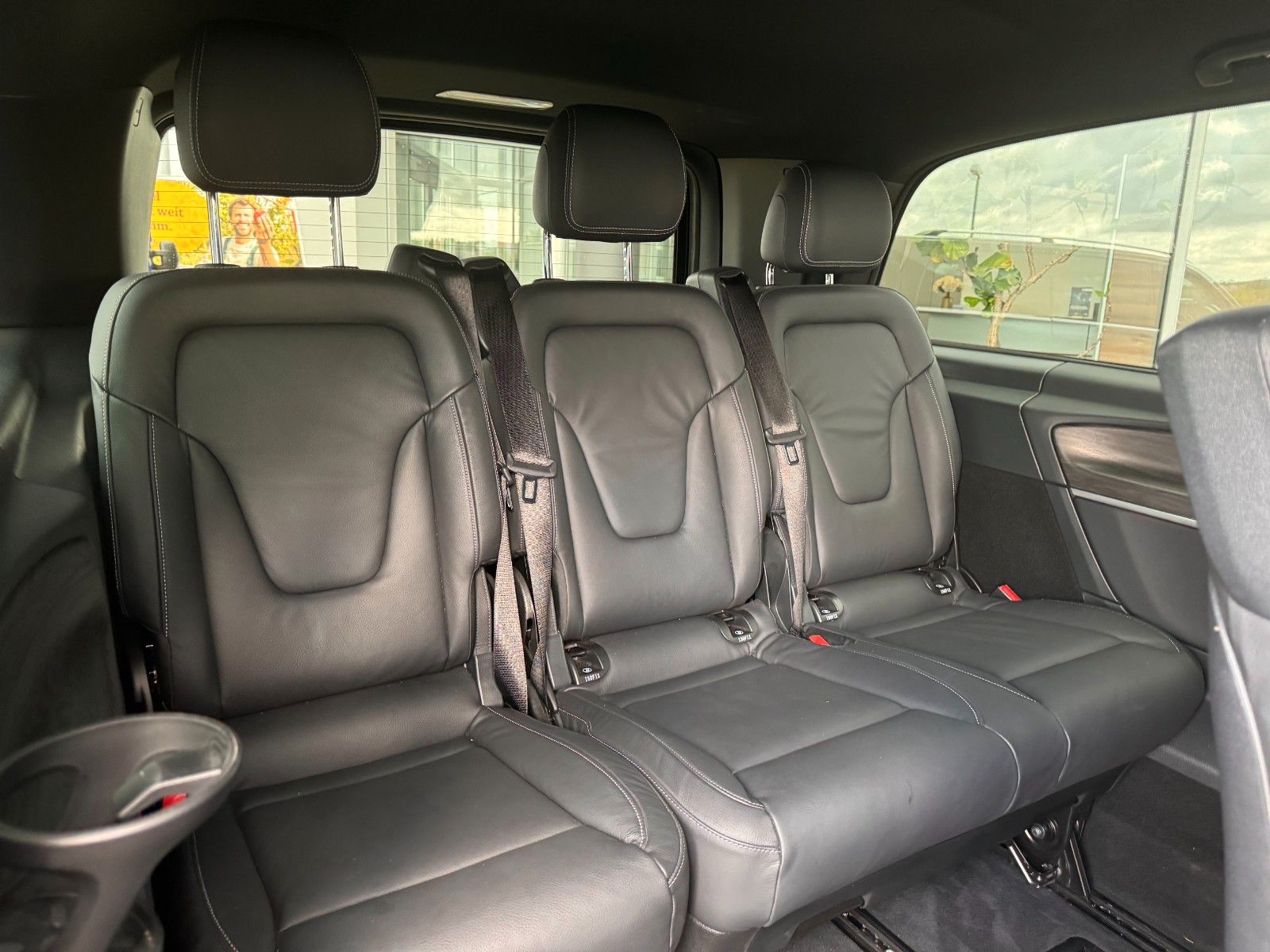 Fahrzeugabbildung Mercedes-Benz V 300 d AVANTGARDE Extralang 360Kamera Standheiz