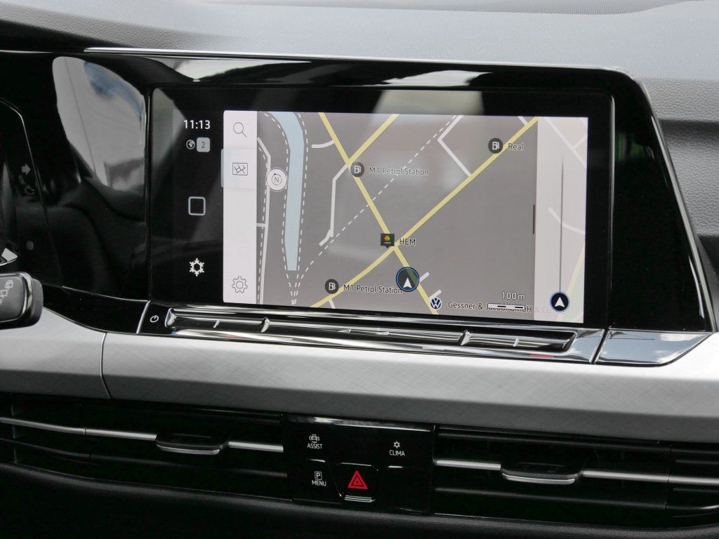 Fahrzeugabbildung Volkswagen Golf Variant 1.0 eTSI Life Keyless SHZ AppConnec