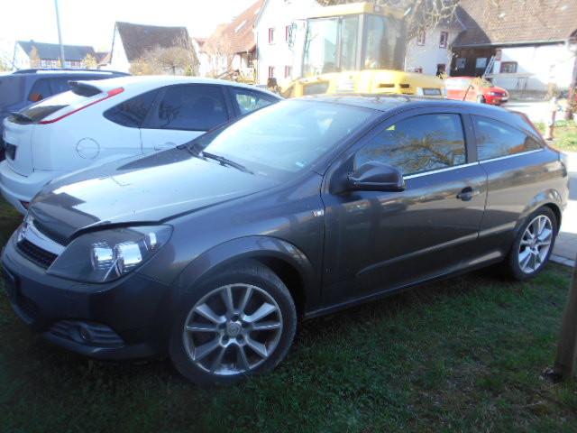 Opel Astra GTC 1.9 CDTI Coupe ECOTEC INNOVATION 110kW